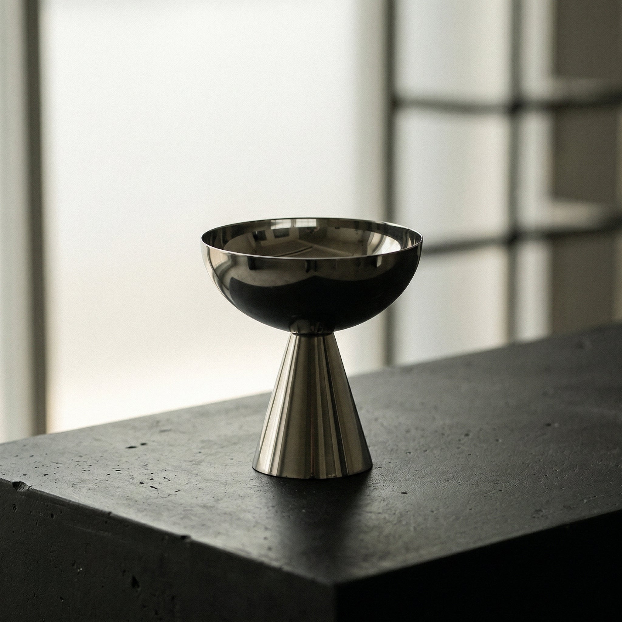 Argon Pedestal Dish