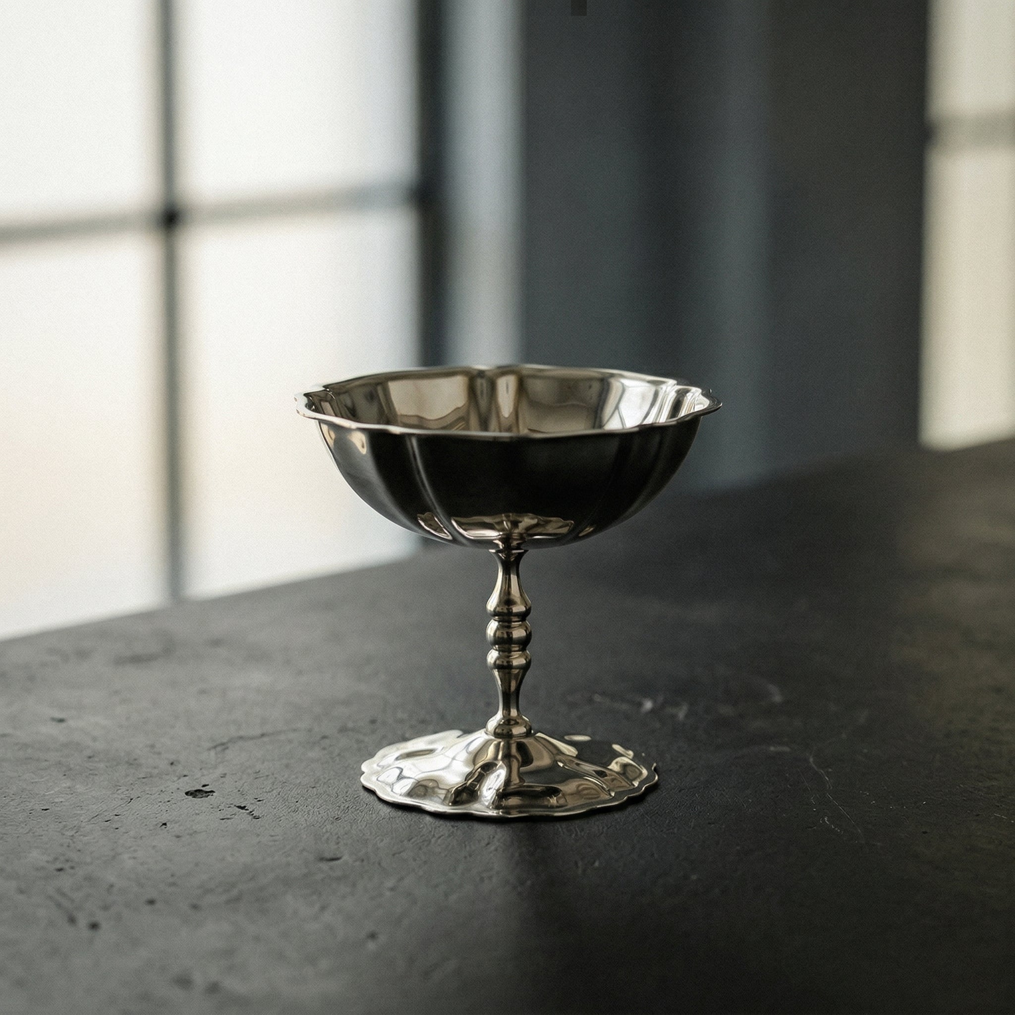 Argon Pedestal Dish